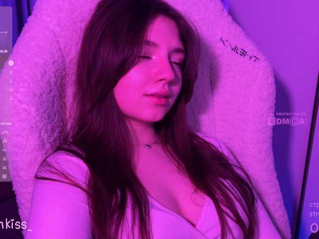 -FoxAlisa-'s BongaCams show and profile