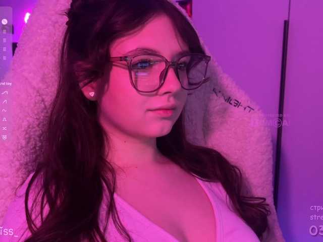 -FoxAlisa-'s BongaCams show and profile