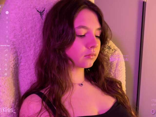 -FoxAlisa-'s BongaCams show and profile