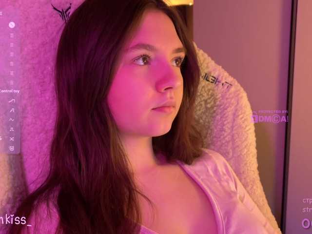 -FoxAlisa-'s BongaCams show and profile