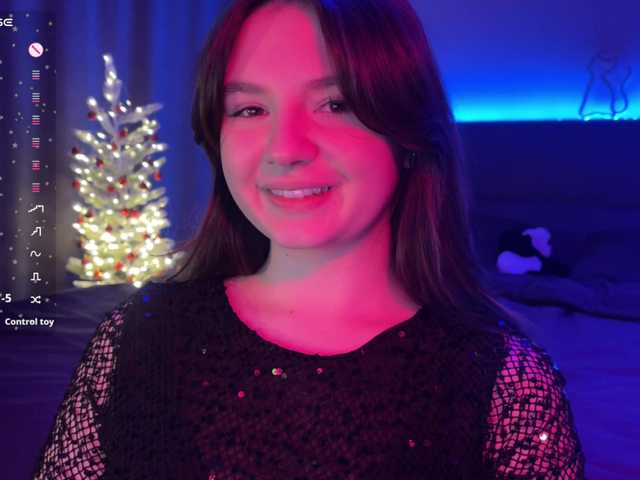 -FoxAlisa-'s BongaCams show and profile