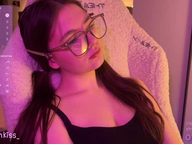 -FoxAlisa-'s BongaCams show and profile