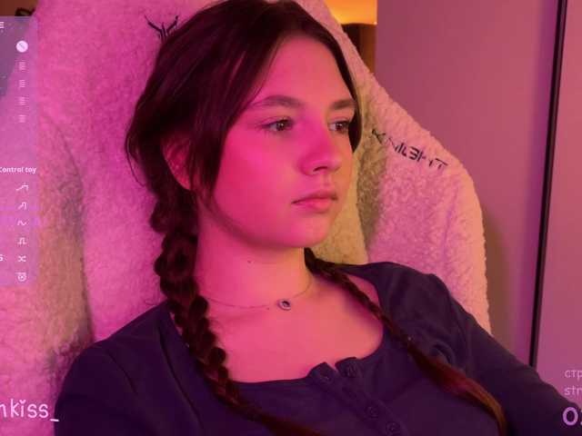 -FoxAlisa-'s BongaCams show and profile