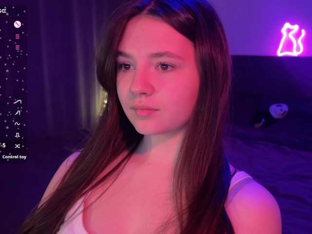 -FoxAlisa-'s BongaCams show and profile