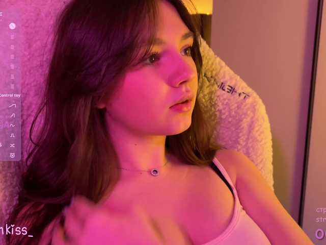 -FoxAlisa-'s BongaCams show and profile