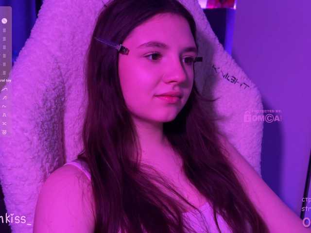 -FoxAlisa-'s BongaCams show and profile