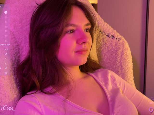 -FoxAlisa-'s BongaCams show and profile