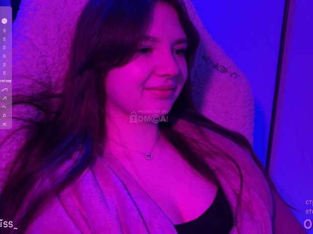 -FoxAlisa-'s BongaCams show and profile