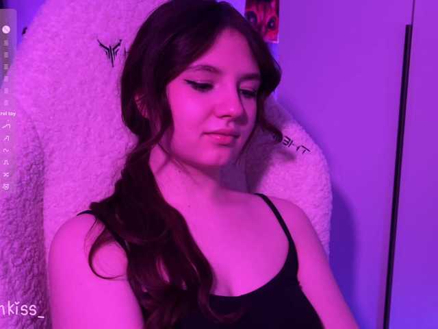 -FoxAlisa-'s BongaCams show and profile