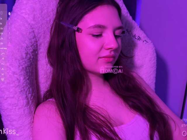 -FoxAlisa-'s BongaCams show and profile