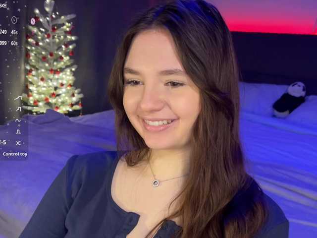 -FoxAlisa-'s BongaCams show and profile