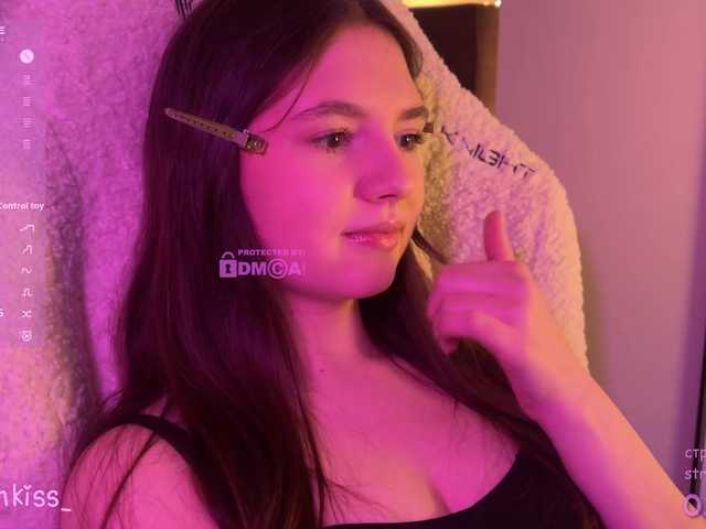 -FoxAlisa-'s BongaCams show and profile