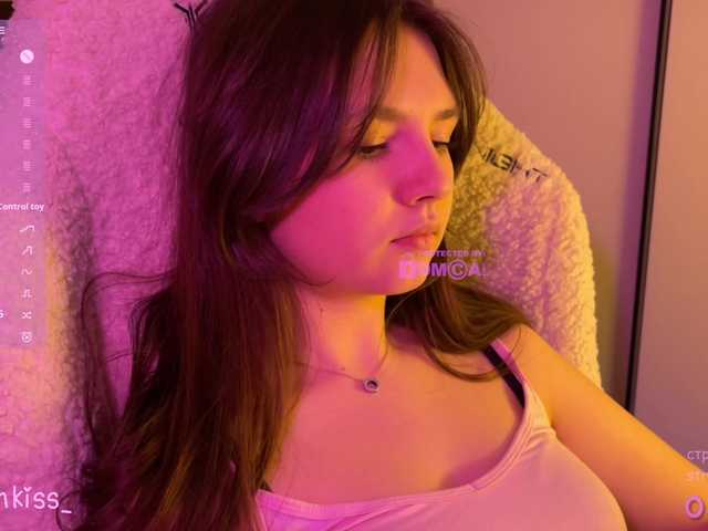 -FoxAlisa-'s BongaCams show and profile