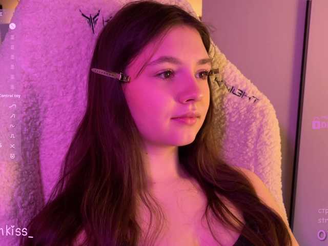 -FoxAlisa-'s BongaCams show and profile