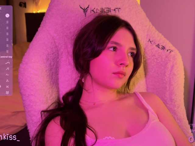 -FoxAlisa-'s BongaCams show and profile