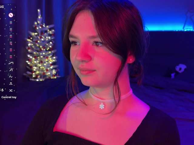 -FoxAlisa-'s BongaCams show and profile