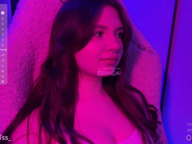 -FoxAlisa-'s BongaCams show and profile