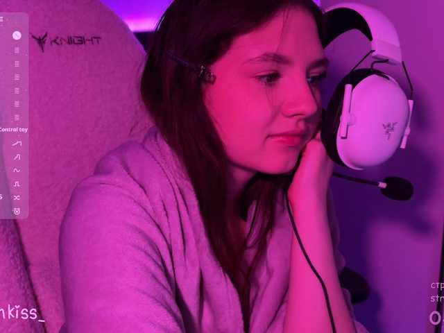 -FoxAlisa-'s BongaCams show and profile