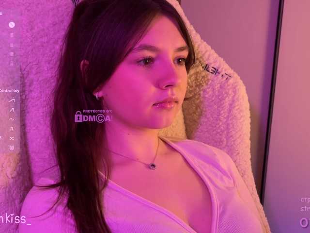 -FoxAlisa-'s BongaCams show and profile