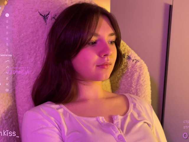 -FoxAlisa-'s BongaCams show and profile