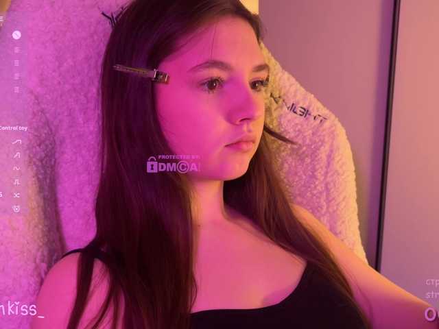 -FoxAlisa-'s BongaCams show and profile