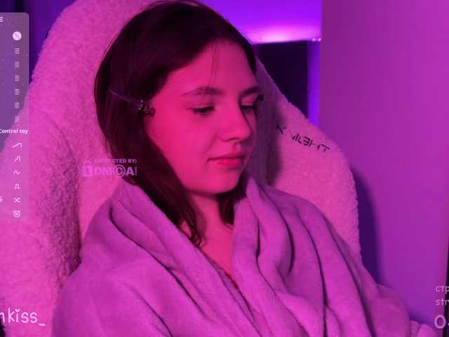 -FoxAlisa-'s BongaCams show and profile