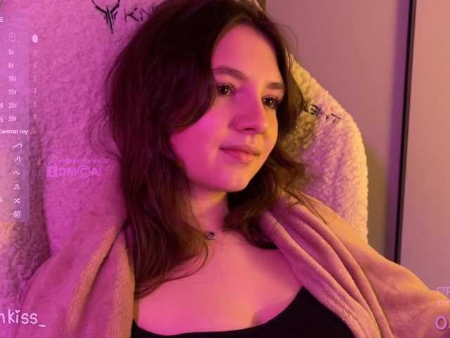 -FoxAlisa-'s BongaCams show and profile