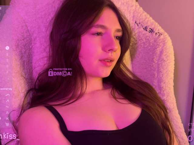 -FoxAlisa-'s BongaCams show and profile