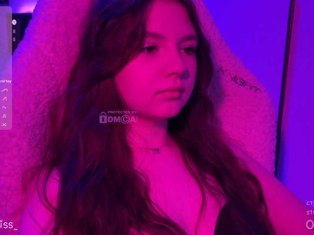 -FoxAlisa-'s BongaCams show and profile