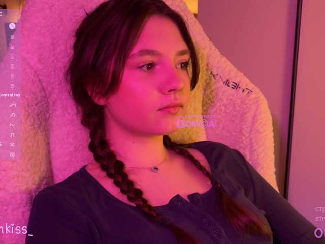 -FoxAlisa-'s BongaCams show and profile