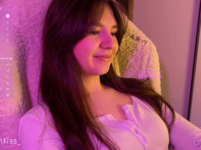 -FoxAlisa-'s BongaCams show and profile