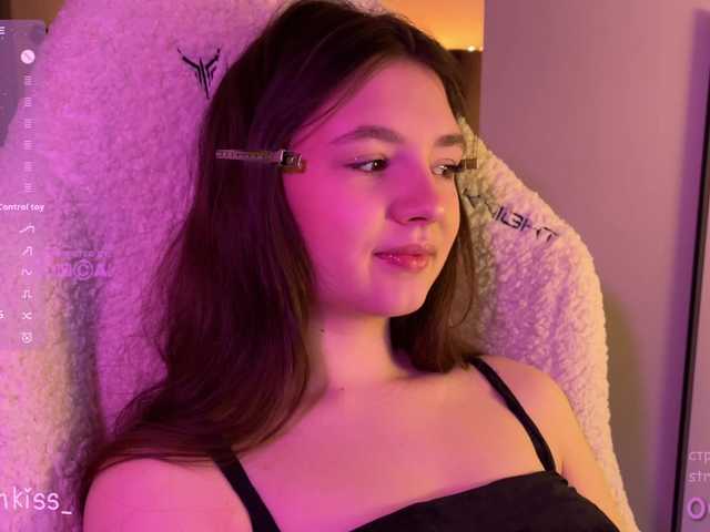 -FoxAlisa-'s BongaCams show and profile