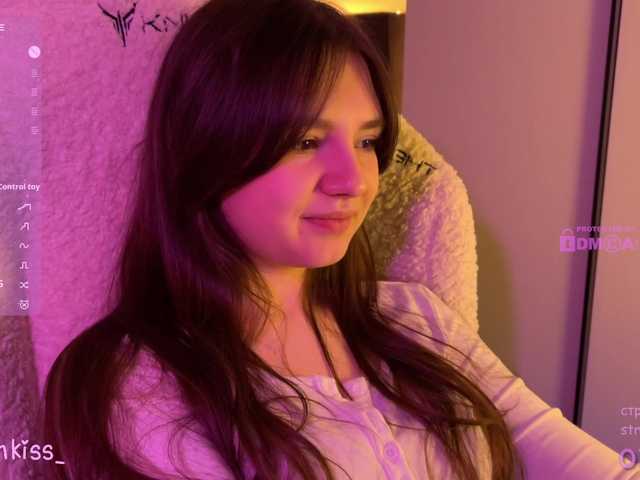 -FoxAlisa-'s BongaCams show and profile