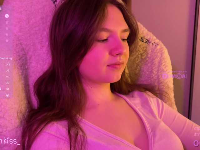 -FoxAlisa-'s BongaCams show and profile