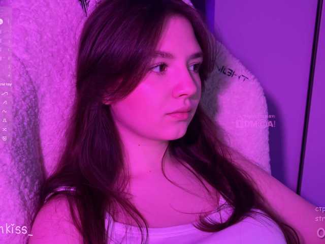 -FoxAlisa-'s BongaCams show and profile