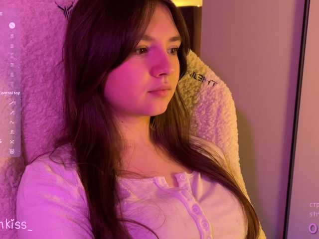 -FoxAlisa-'s BongaCams show and profile