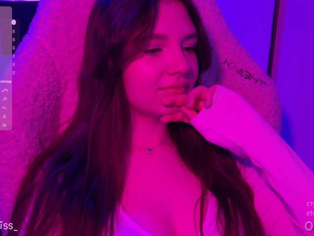 -FoxAlisa-'s BongaCams show and profile