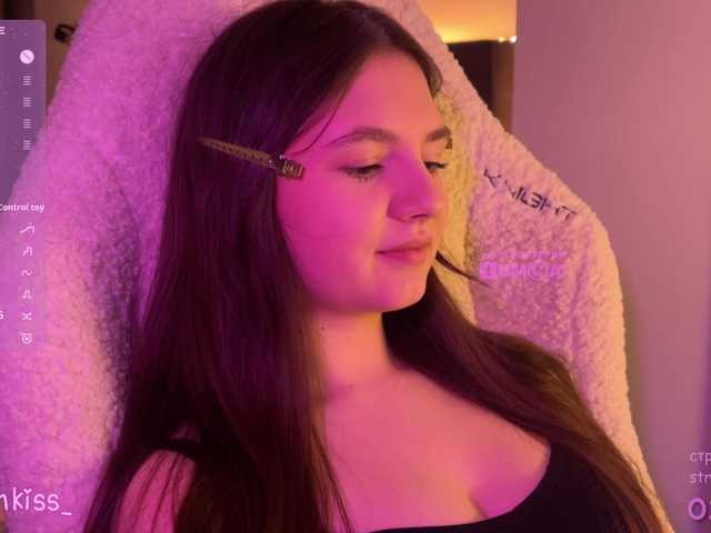 -FoxAlisa-'s BongaCams show and profile