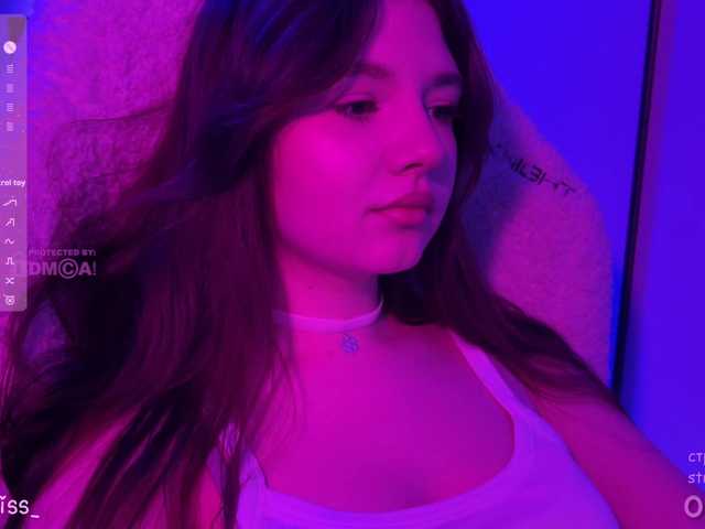 -FoxAlisa-'s BongaCams show and profile