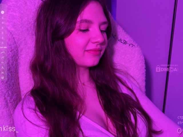 -FoxAlisa-'s BongaCams show and profile