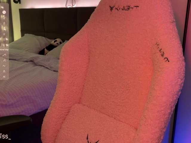 -FoxAlisa-'s BongaCams show and profile