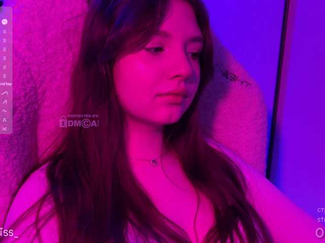 -FoxAlisa-'s BongaCams show and profile