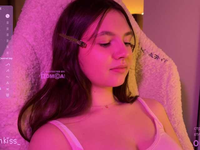 -FoxAlisa-'s BongaCams show and profile