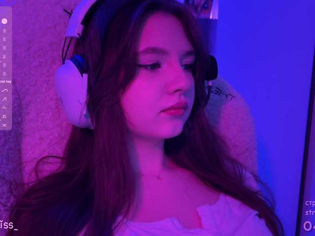 -FoxAlisa-'s BongaCams show and profile