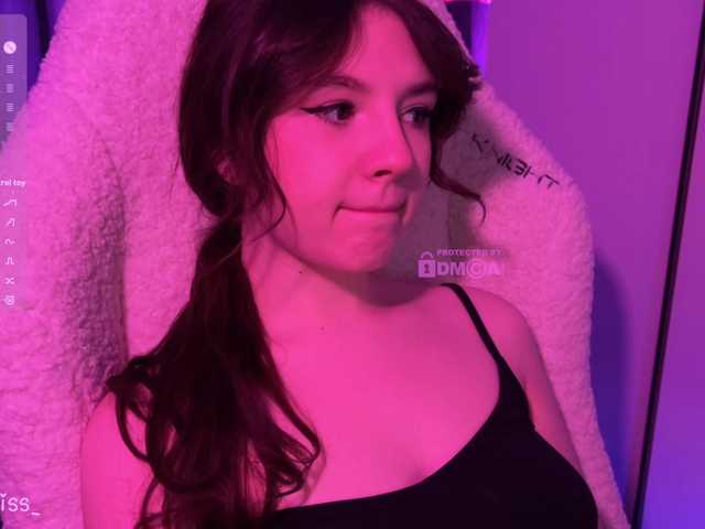 -FoxAlisa-'s BongaCams show and profile