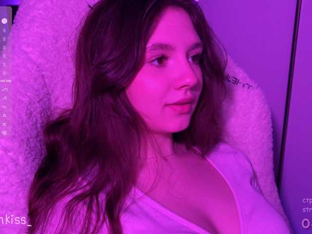 -FoxAlisa-'s BongaCams show and profile