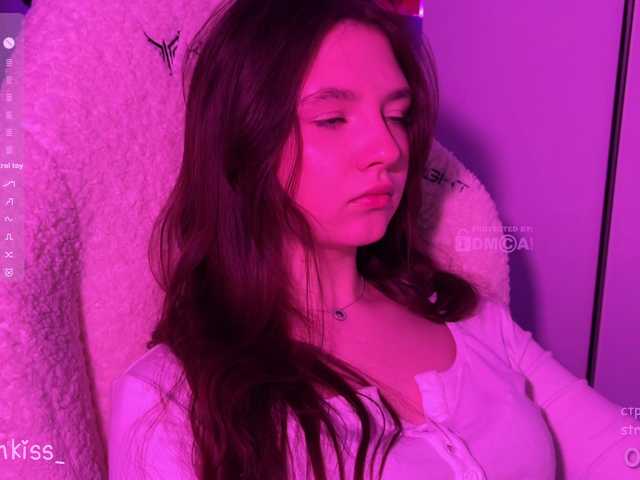 -FoxAlisa-'s BongaCams show and profile