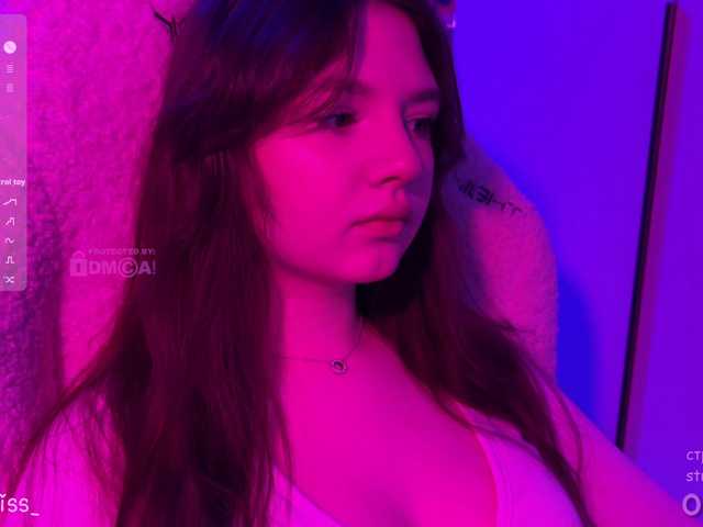 -FoxAlisa-'s BongaCams show and profile