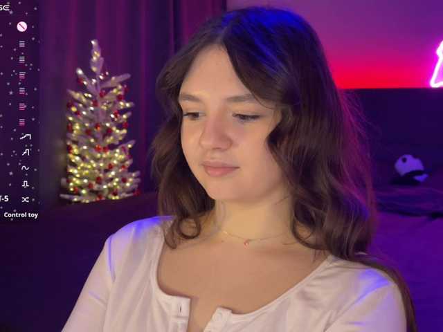 -FoxAlisa-'s BongaCams show and profile