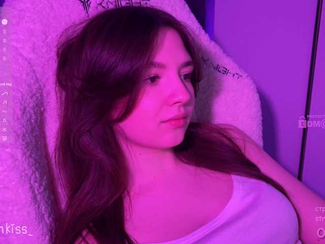 -FoxAlisa-'s BongaCams show and profile